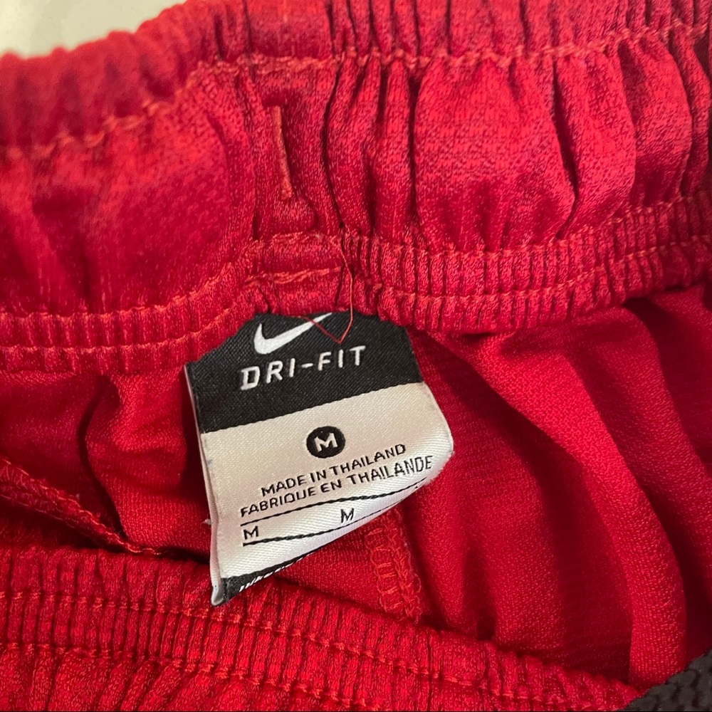 Nike Elite red w navy boys shorts M - Picture 2 of 3